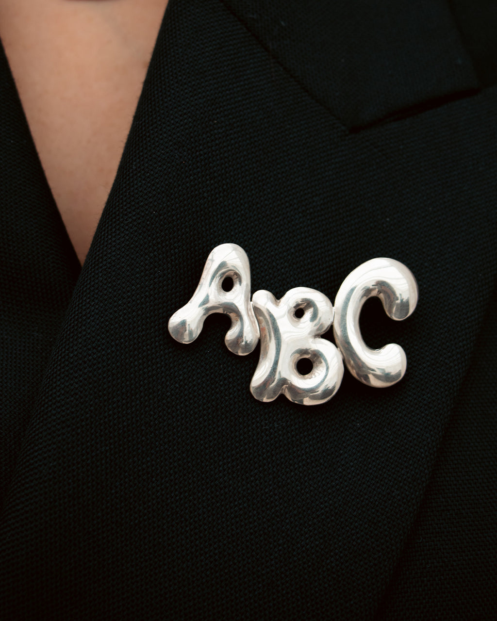 Chunky brooch